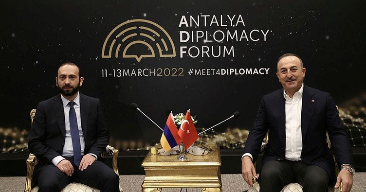 Ermenistan ile yeni dönem! Bakan Çavuşoğlu’ndan görüşme sonrası ilk açıklama