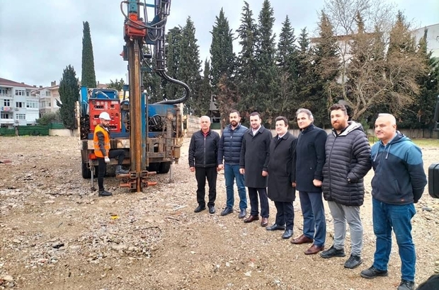 Yalova Anadolu Lisesi’nin yeni binası için çalışmalar başladı AK Parti İl Başkanı Muğlim Bağatar, “38 milyon lira tutarında yatırım Yalova’ya hayırlı olsun”