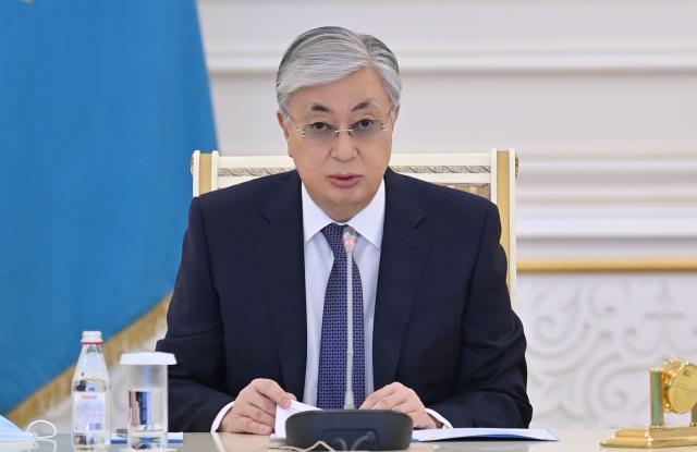 Rusya’nın Ukrayna işgali Kazakistan’ı harekete geçirdi! Kazakistan Cumhurbaşkanı’ndan orduya “modern silah” talimatı