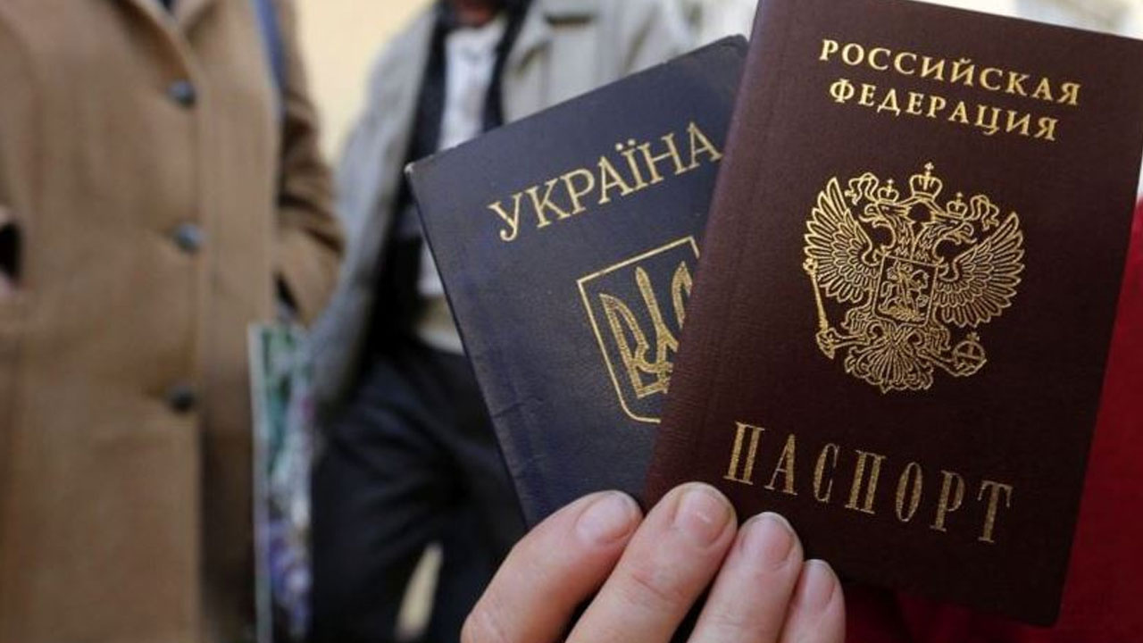 Rusya, Ukrayna’da Rus pasaportu dağıtmaya başladı
