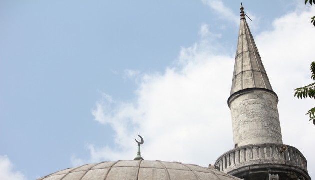 Fransa’da bir cami “selefi” ideolojisini yaydığı için kapatıldı